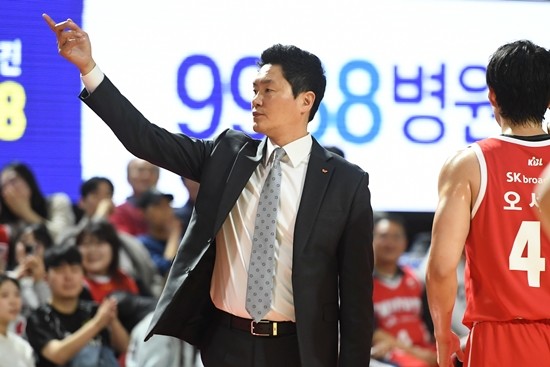 프로농구 서울 SK, 챔피언결정전에서 LG에 대승으로 역전 행진 fort해나