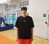 더 다부지게 해볼게요 더욱 높은 곳을 바라보는 동국대 2학년 빅맨 장찬