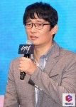 [포토] 질문에 답하는 이석훈  감독