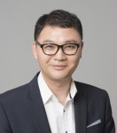 기자 출신 연기과 교수 김정섭 