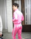 SNL 남궁민, 핑크색 트레이닝복 입고 빛나는 존재감 엉덩이 PINK가 포인트