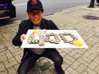 유해진, 럭키 400만 돌파 기념 김밥 인증샷