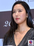 [e포토] 잠시 생각에 잠긴 배우 윤진서
