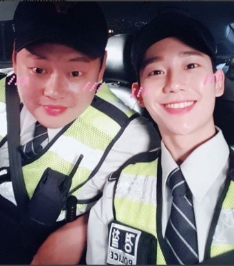 [SNS]정해인·오경환, '당잠사' 빛내는 '브로맨스 '