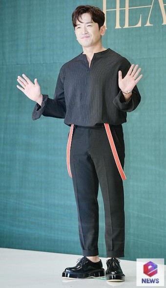 [e포토] 신화 이민우, 싱글벙글