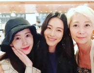 "사랑하는 가희X에스더 언니, 더 예뻐질게"...별, 셋째 출산 후 근황 공개[★SNS]