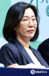 [e포토] 조금 긴장한 바른손이앤에이 곽신애 대표
