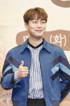 <집밥 백선생3> 윤두준, 세상 제일 멋진 포즈로 쿡방 도전♥