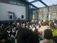 <다시, 벚꽃> 마지막 프리마켓, 게릴라 버스킹과 함께 성공적 마무리