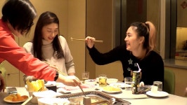 ‘나 혼자 산다’ 김연경, 중국의 흔한(?) 식당에서 ‘개구리 샤부샤부’ 도전!