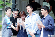 [포토] 이리와 안아줘 화창한 여름날 야외 이벤트