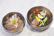 [TV톡] #슴슴한맛 #평양냉면 #시식회로 홍보하는 MBC스페셜- 옥류관 서울 1호점 