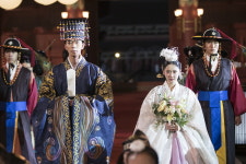 '황후의 품격' 신성록-장나라, 황제-황후의 혼례식 현장 포착! '압도적 스케일'