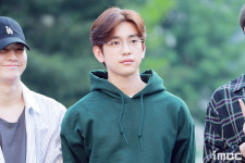[포토] 갓세븐 진영, 안경도 찰떡같이 소화하는 잘생김