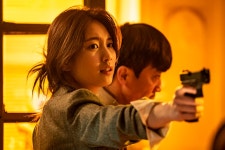 ‘배가본드’ 폭주 이승기×당혹 배수지, 일발장전 ‘총격 액션’ 현장 포착