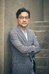 [人스타] 배우에서 감독으로, 정진영의 새로운 도전 나는 누군가?에 대한 끊임없는 성찰