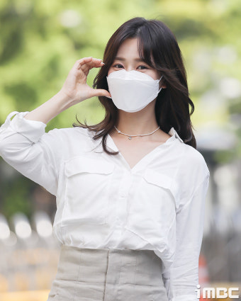 [포토] 강예슬, '인싸 하트 포즈'