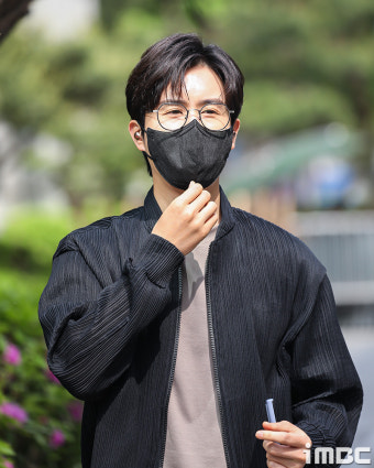 [포토] 신유, '젠틀 안경' 끼고 시크 패셔너블~
