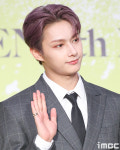 [포토] 세븐틴 준, 명품 콧대