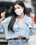 [움짤] 권은비, 청청 착시 패션으로 초토화!