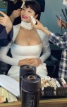 김혜수, 나이 52세 맞아? 글래머 몸매+명품 비주얼 [인스타]
