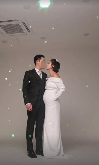 황정음, 남편 이영돈과 만삭배 화보…하트 가득 [인스타]