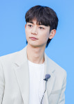 [포토] 샤이니 민호, '레드벨벳' 컴백 빛나는 진행~!
