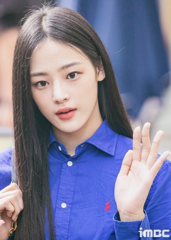 [움짤] 뉴진스 민지, '모태센터' 매력