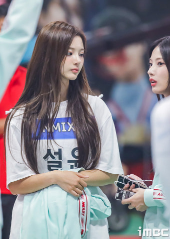 [포토] 설윤, 어디서나 돋보이는 (아육대 B하인드)