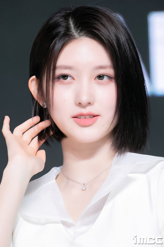 [포토] 아이브 가을, 선배 조용한데 웃겨요