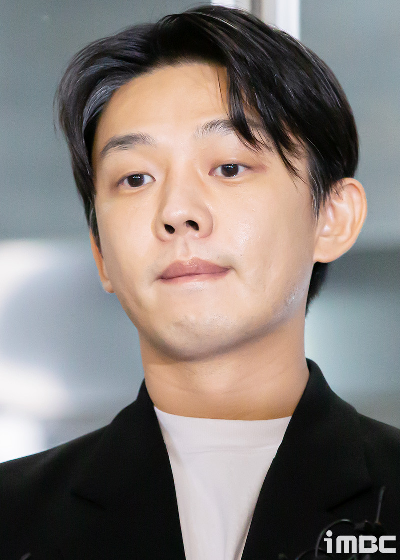 유아인, 마약 상습 투약 혐의로 징역 4년 선고 받아