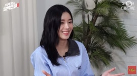 권은비 