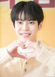[포토] NCT 도영, 모닝 한입 앙~