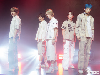 [포토] 노매드, '노 프레셔' 첫 데뷔 무대