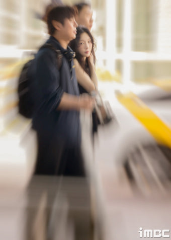 [움짤] 태연, '집순이' 요정 출국 현장