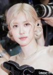 [포토] 블랙핑크 로제, 꽃 미모