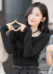 [포토] 오마이걸 아린, 다이아몬드 하트