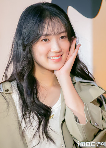 [포토] 김혜윤, 임솔 업고 러블리