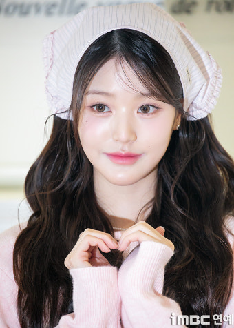 [포토] 장원영, 빛나는 눈동자