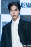 [포토] 82메이저 황성빈, 눈빛으로 플러팅
