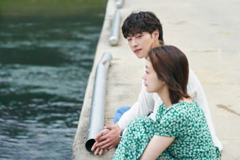 이유미 지그시 바라보는 우도환…'Mr. 플랑크톤' 스틸 공개