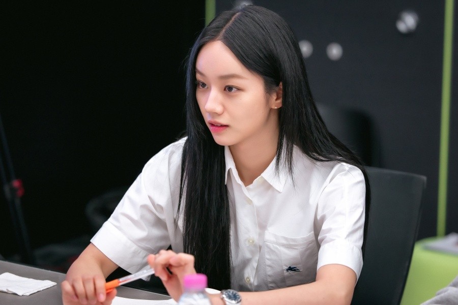 배우 이혜리, 선의의 경쟁에서 천재 여고생 역할 소화 예정