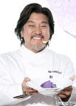 [포토] 에드워드 리, 디저트 한 접시 어때요