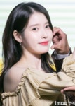 [움짤] 아이유, 이게 거짓말이 아니라요 예쁨