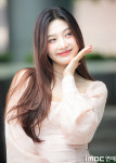 [포토] 조이, 과즙 볼하트