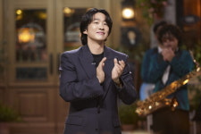 안재홍, 은퇴작 새로 썼다…아이돌 애교→'킹'받는 연기까지(SNL)