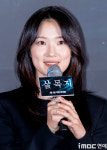 살목지 김혜윤 저수지에서 보트타며 물 아래 보니 음산하더라