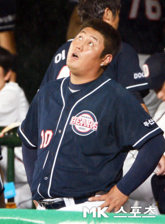 두산과 KIA, 3점차 리드 외면해버린 무정한 빗줄기