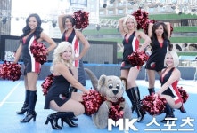 [mk포토] 문독 `미녀들 옆이라 행복해요~`