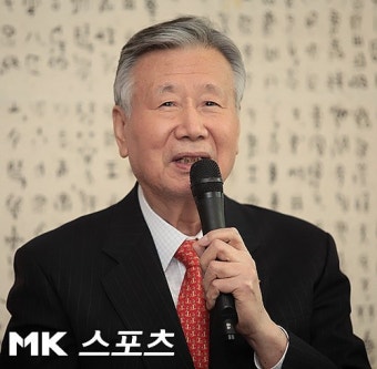 [mk포토] 부영 이중근회장, `전 국민과 함께 즐기는 프로야구가 되야 한다`
